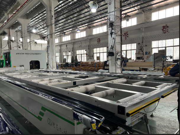 Large Scale Flatbed Cutting